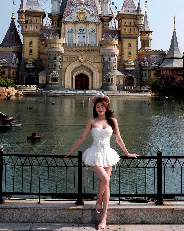 lyhythuedoxinh instagram image archive image