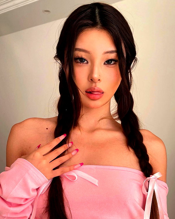 ll.lu1s instagram image archive image