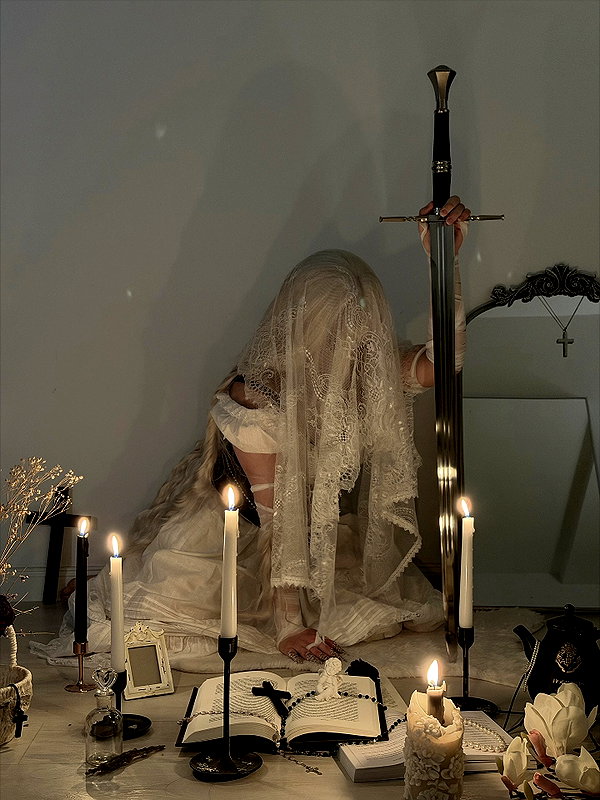 andasrose instagram image archive image