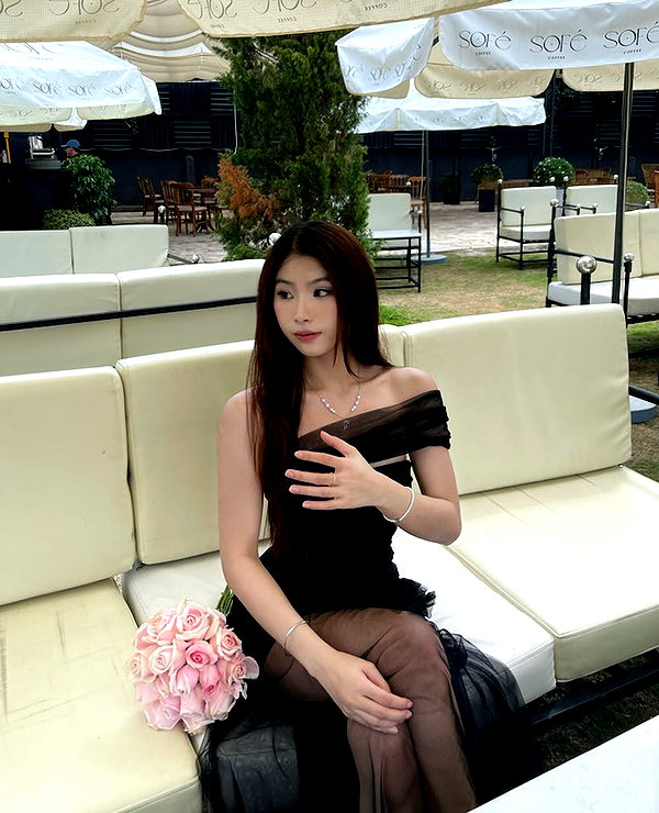 lyhythuedoxinh instagram image archive image