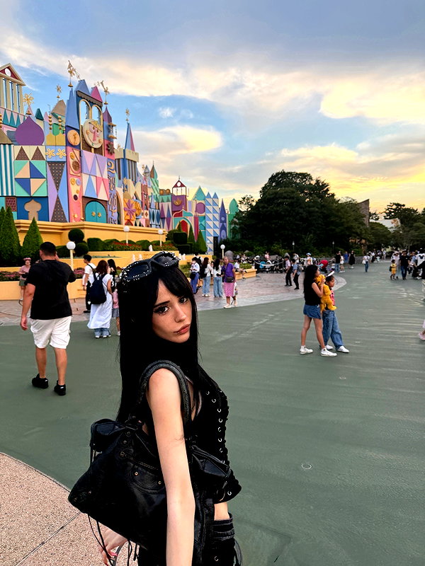 s3liqx instagram image archive image