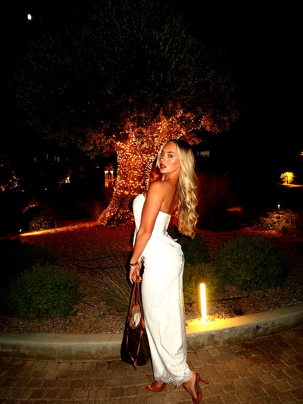 rhiannonbluee instagram image archive image