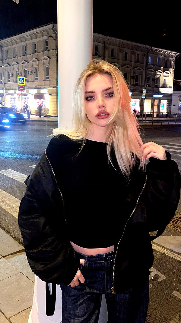 alien.hanna instagram image archive image