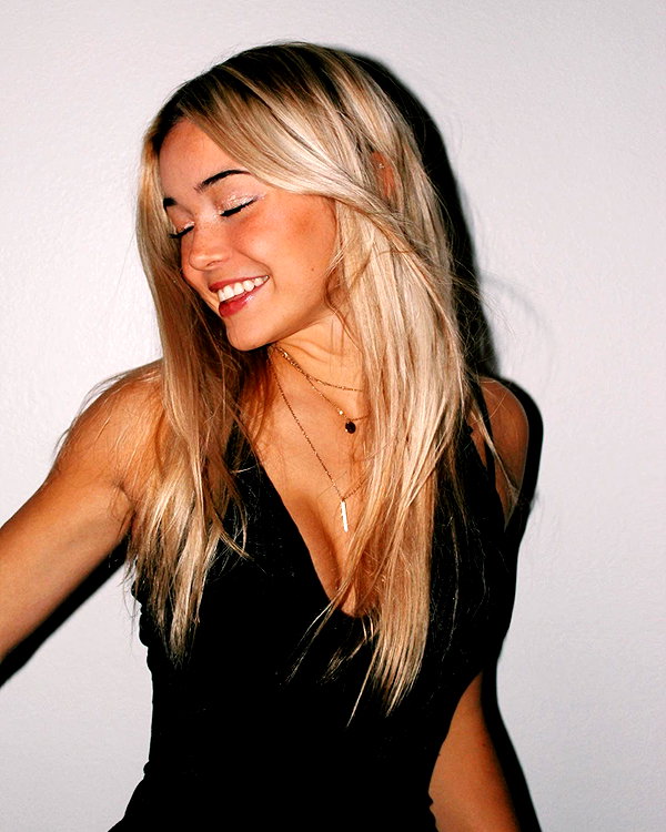 livvydunne instagram image archive image