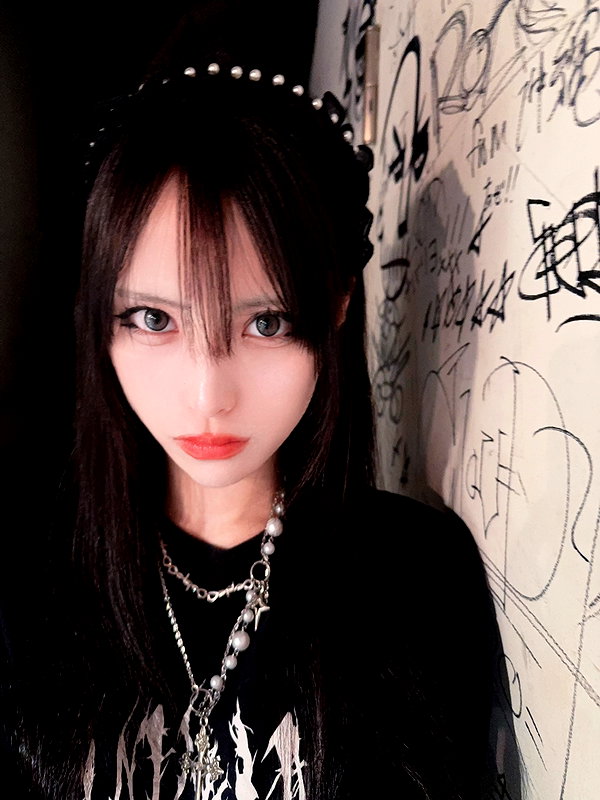 yamikumo_leisa instagram image archive image