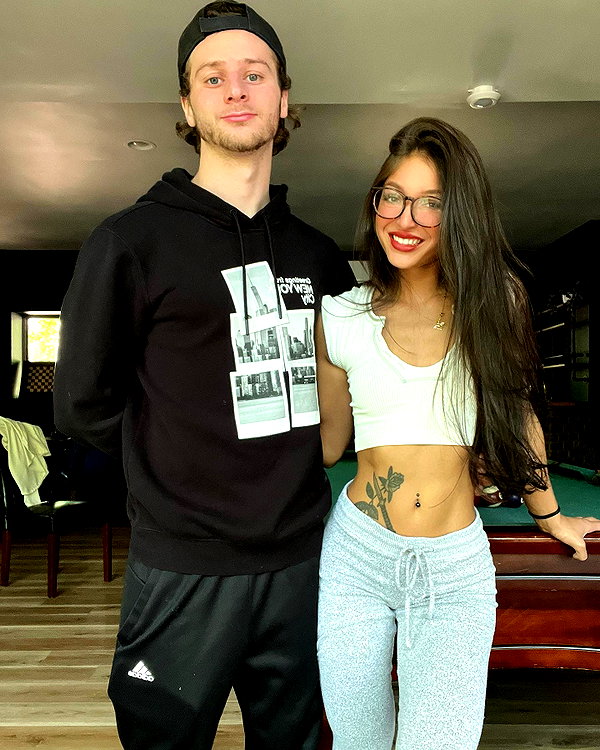 daniellebarnaa archive image