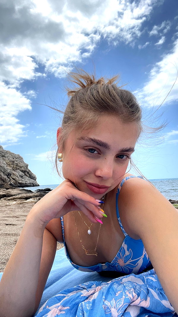 mishel_d_ instagram image archive image
