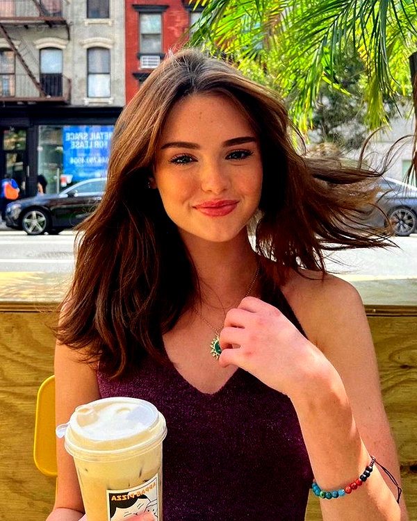 baddiesessence instagram image archive image