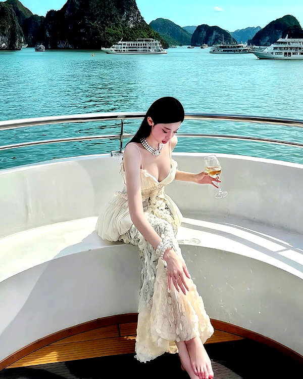 lyhythuedoxinh instagram image archive image
