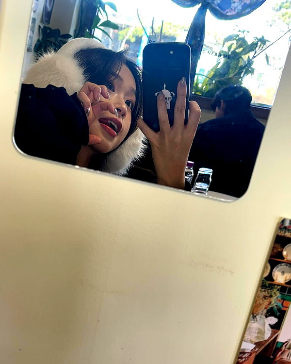 e.shao_417 instagram image archive image