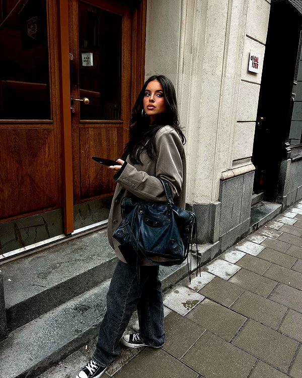 zoeliss instagram image archive image