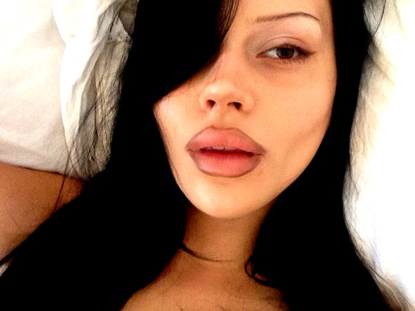 karolinaawasik instagram image archive image