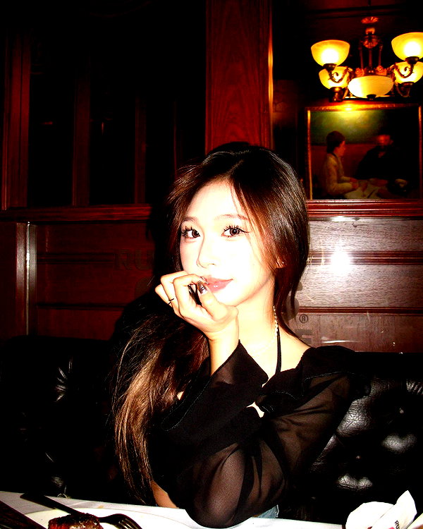 e.shao_417 instagram image archive image