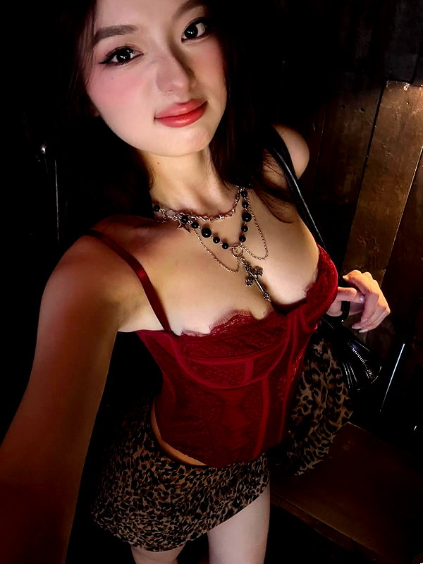 lyhythuedoxinh instagram image archive image