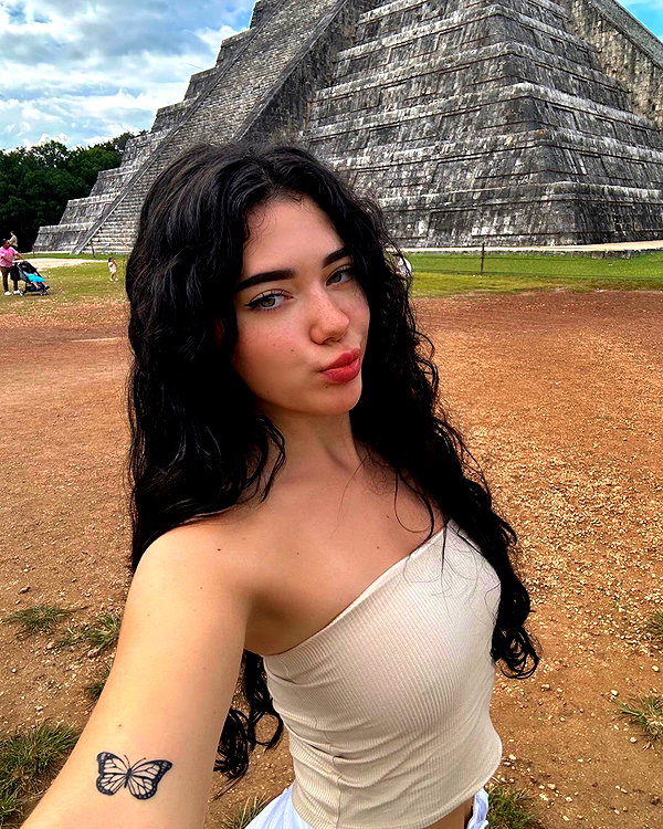vanessa.rhd instagram image archive image
