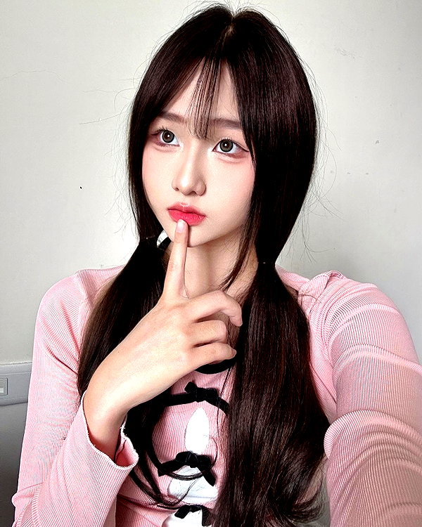 lai_931201 instagram image archive image