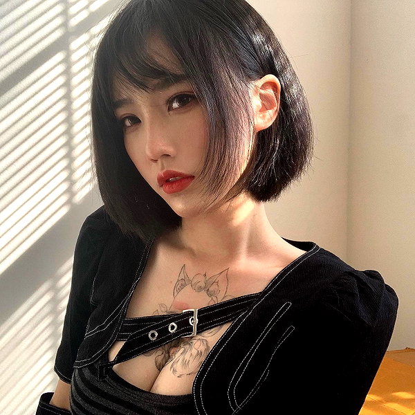 rakukoo instagram image archive image
