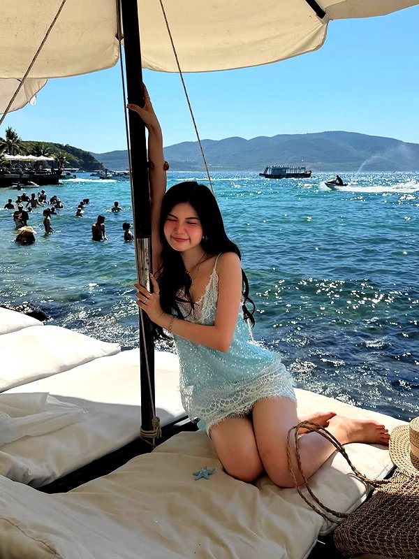 lyhythuedoxinh instagram image archive image