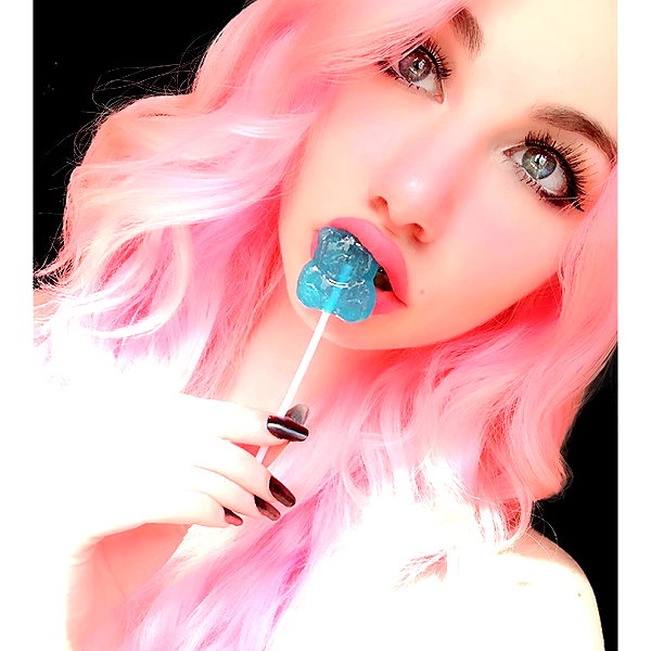 danielle.mercedie instagram image archive image