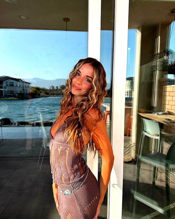 sadieemckennaa instagram image archive image