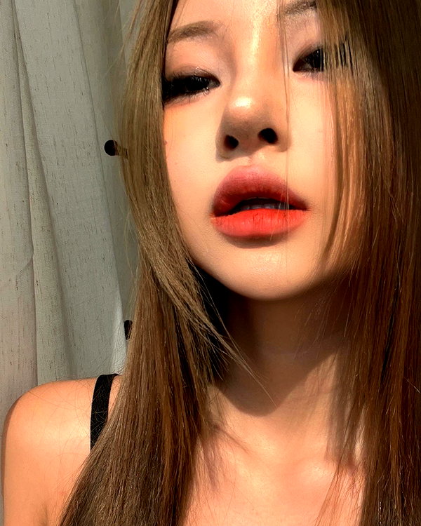 ll.lu1s instagram image archive image