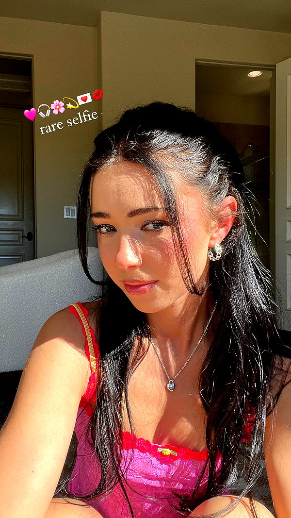 chloerosenbaum instagram image archive image
