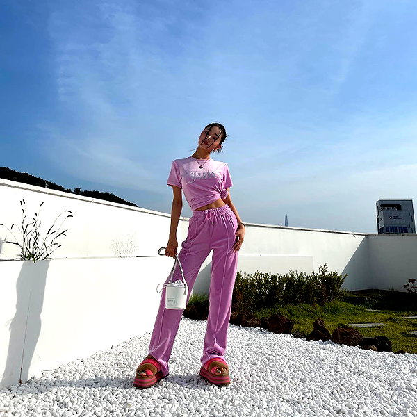 dear.zia instagram image archive image