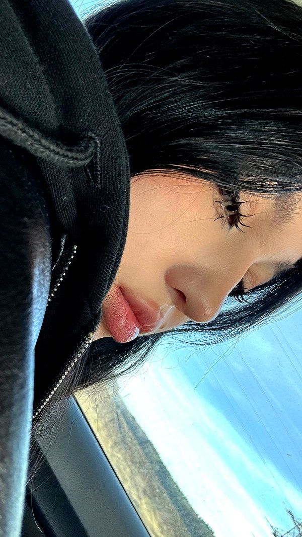 llofreaki instagram image archive image