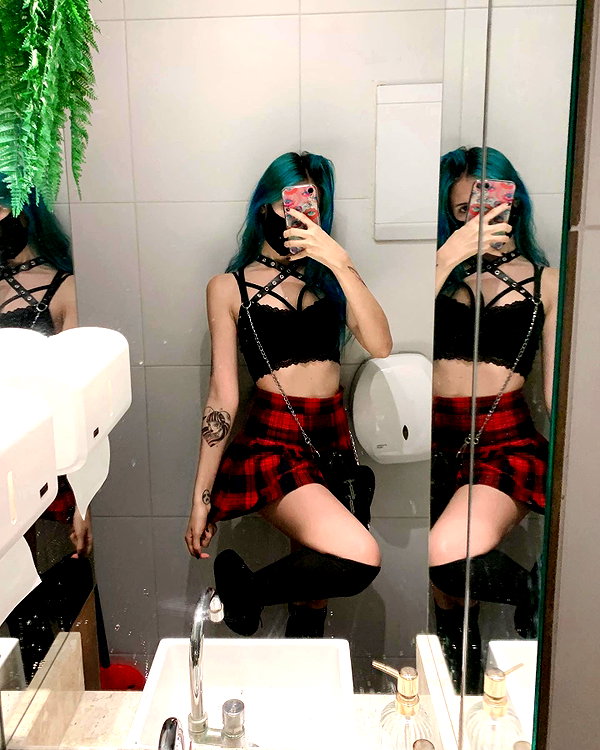 jadelaverne instagram image archive image