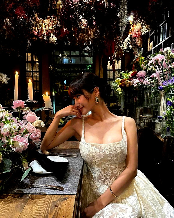 lyhythuedoxinh instagram image archive image