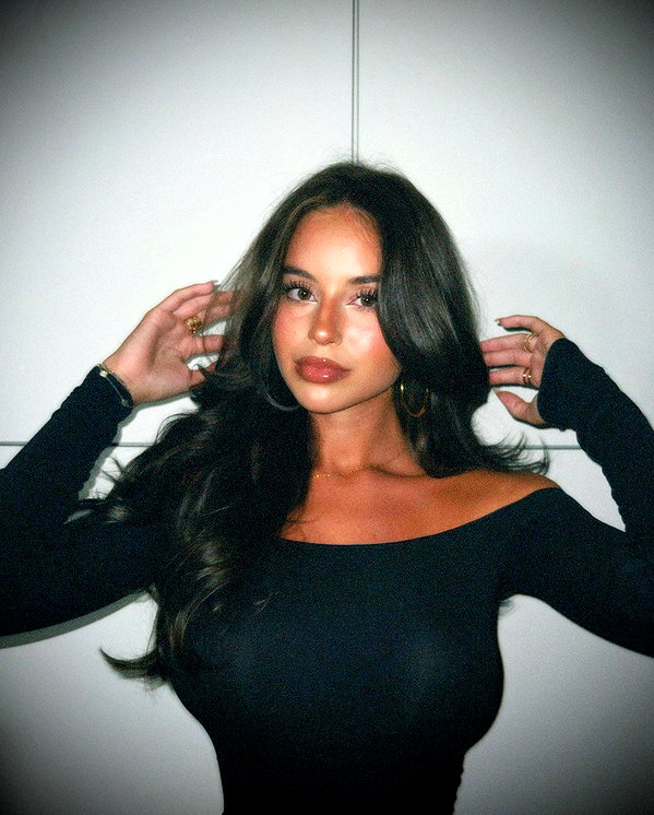 zoeliss instagram image archive image