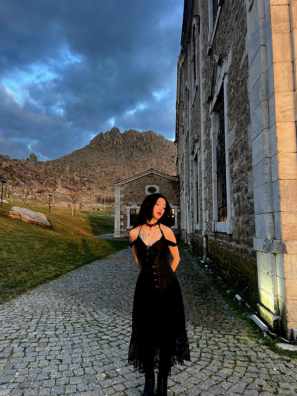 madamist_ instagram image archive image