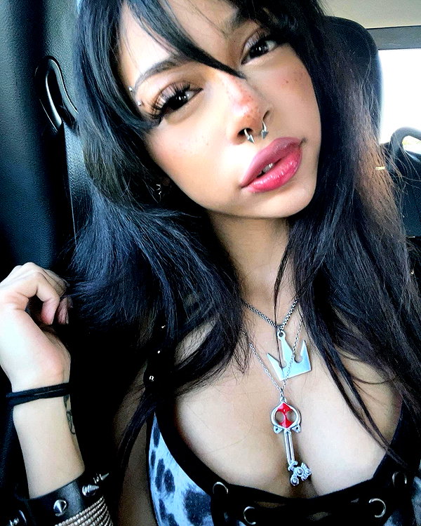twodollie instagram image archive image