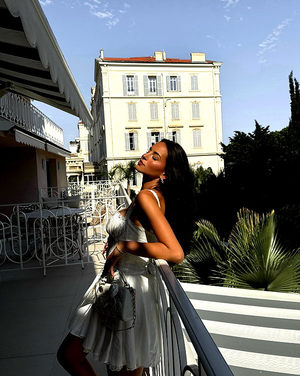 zoeliss instagram image archive image