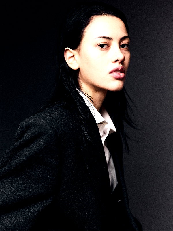 leonanaomii instagram image archive image
