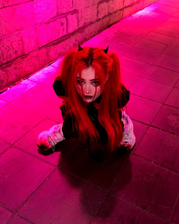 vik4au instagram image archive image