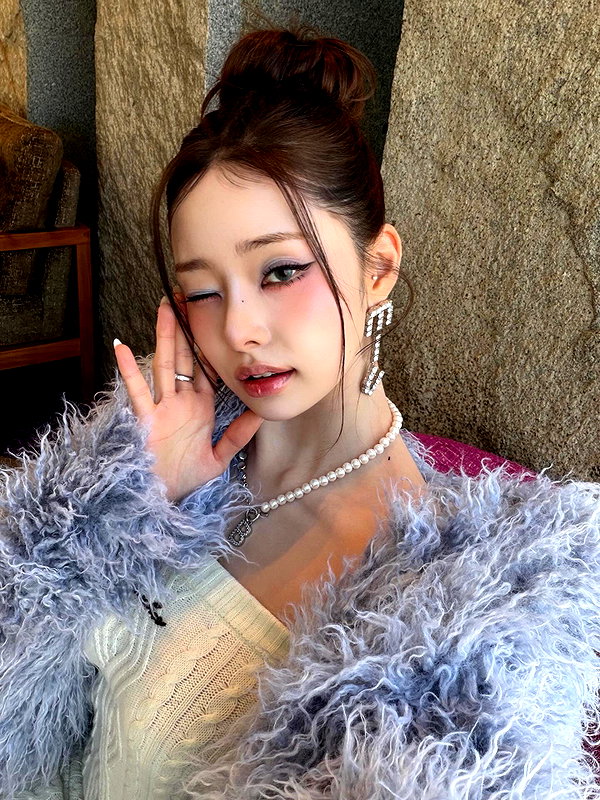 dear.zia instagram image archive image