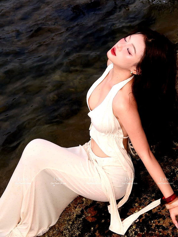 lyhythuedoxinh instagram image archive image