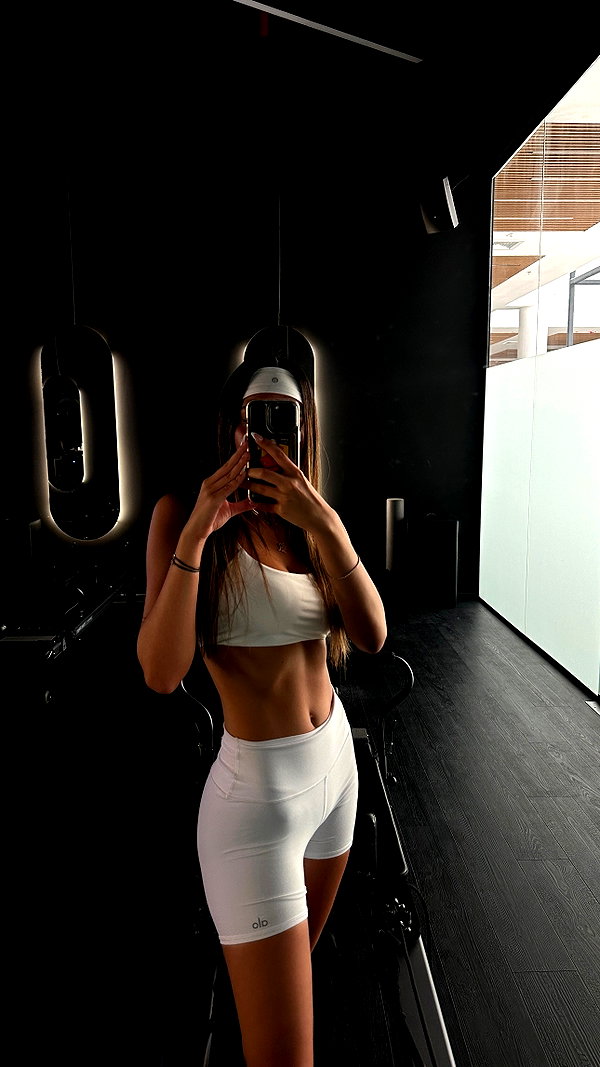 roni.benshushan instagram image archive image