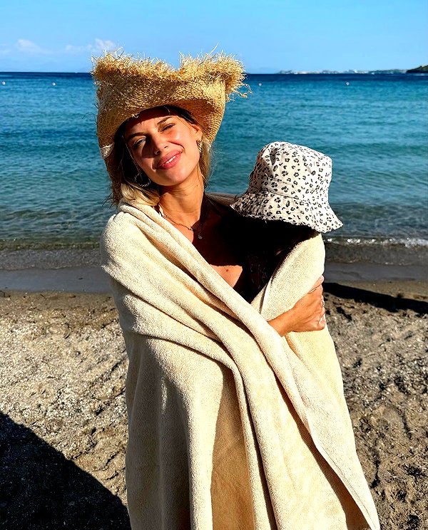 barzomer instagram image archive image