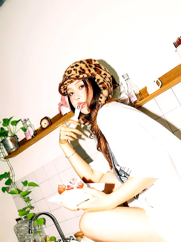e.shao_417 instagram image archive image