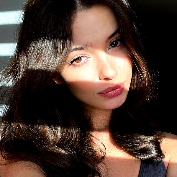 baddiesessence instagram image archive image