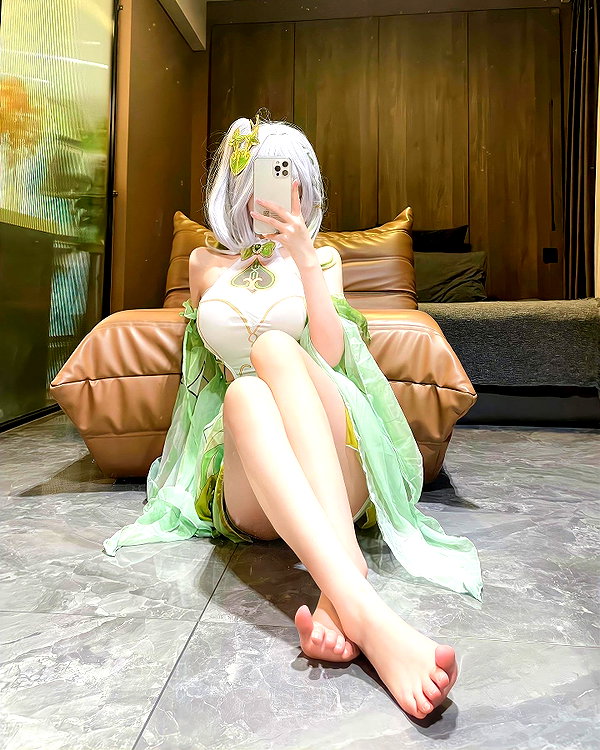 gallery_cosplayer instagram image archive image