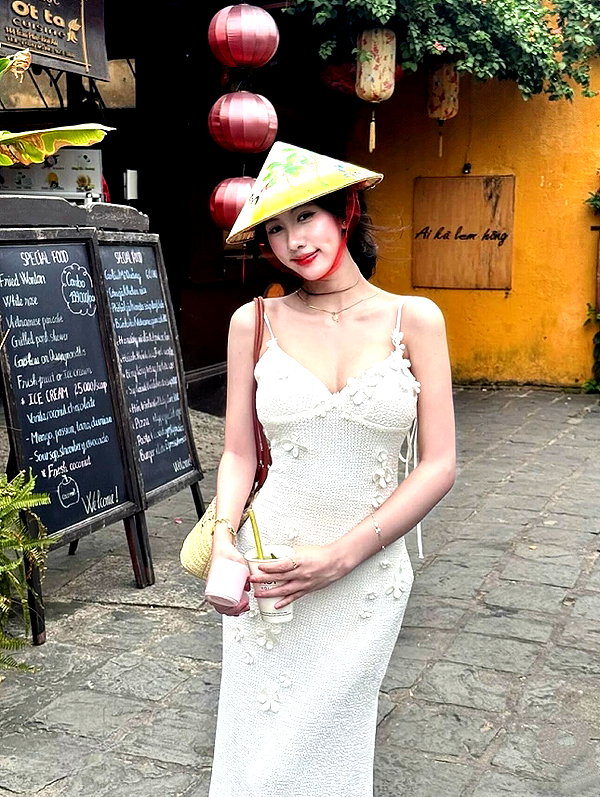 lyhythuedoxinh instagram image archive image