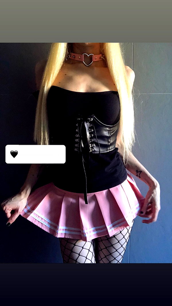 roxiechelon2 archive image