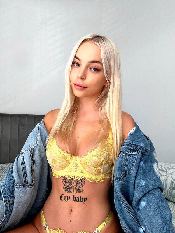 mariacherry_girl instagram image archive image
