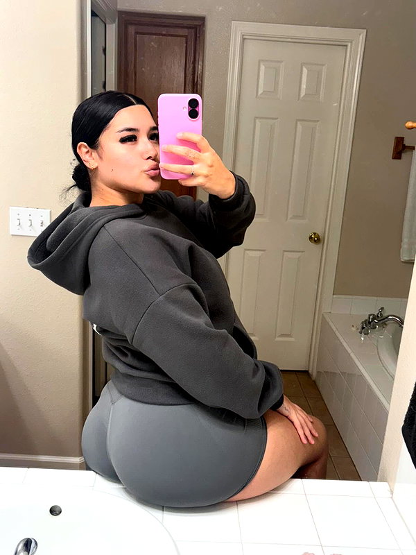 itsalexiiiss instagram image archive image