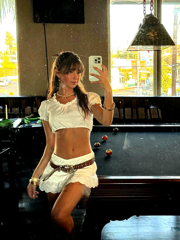 chloerosenbaum instagram image archive image