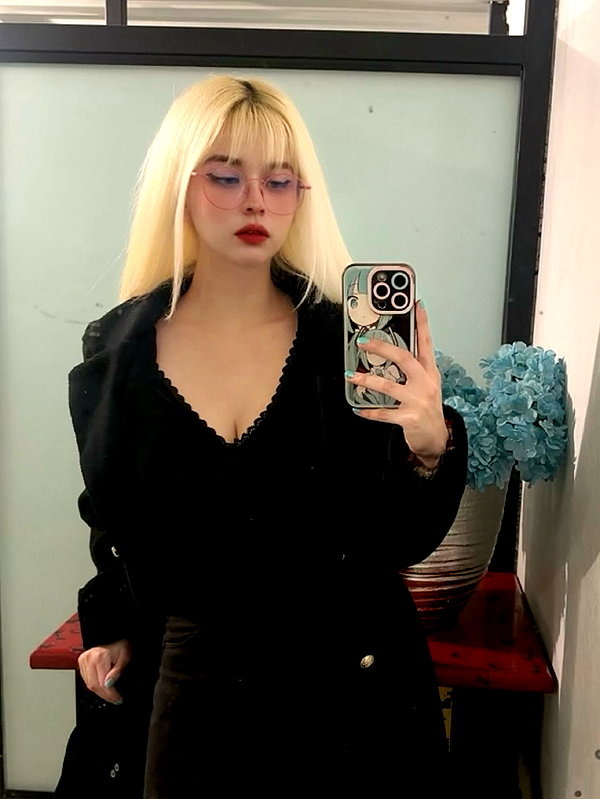 luly1980s instagram image archive image