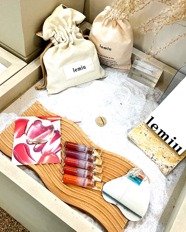 dear.zia instagram image archive image